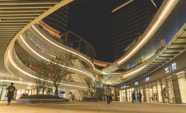 The Art of Window Shopping in the Digital Age